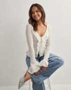 Nelly - Vit - Lovely Frill LS Top