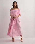 Malina - Rosa - Ariel off shoulder jersey midi dress