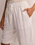 Selected Femme - Vit - Slfviva Mw Shorts Noos