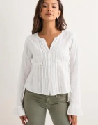 Nelly - Vit - Favourite Detail Blouse