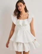 Malina - Vit - Tracy Off Shoulder Lace Mini Dress