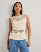 Malina - Vit - Desire Lace Trimmed Cut Out To