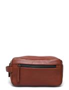 Clean Toiletry Bag 2 Room Necessär Brown Still Nordic