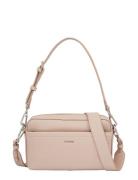 Calvin Klein Ck Must Convertible Camera Bag Rosa