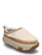 UGG Uventure Daze Cozy Beige