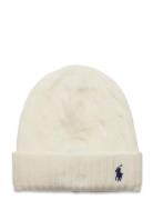 Polo Ralph Lauren Cable-Knit Wool-Cashmere Beanie Kräm